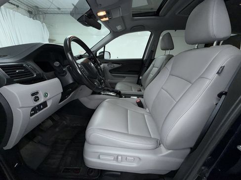 Used 2020 Honda Pilot Touring image 12