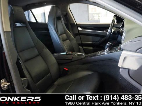 Used 2016 Porsche Panamera 4 Edition image 33
