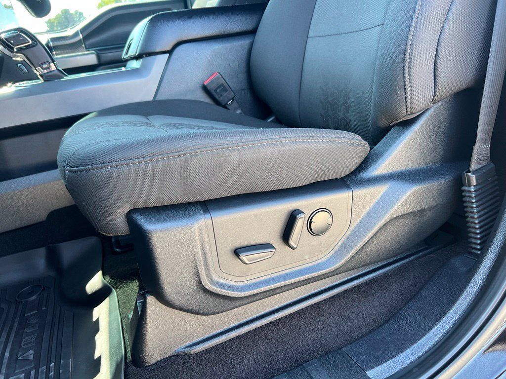 Used 2020 Ford F150 XLT w/ Equipment Group 302A Luxury AWD/4WD image 14