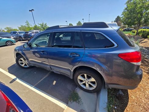 Used 2013 Subaru Outback 2.5i Premium w/ Popular Pkg 1B AWD/4WD image 2