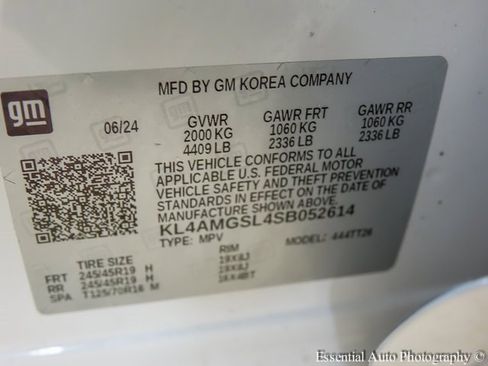 Used 2025 Buick Encore GX Avenir w/ Avenir Technology Package image 26