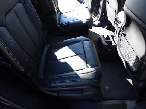 New 2025 Jeep Grand Cherokee L Limited AWD/4WD image 16
