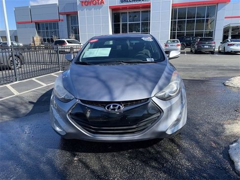 Used 2013 Hyundai Elantra SE image 3
