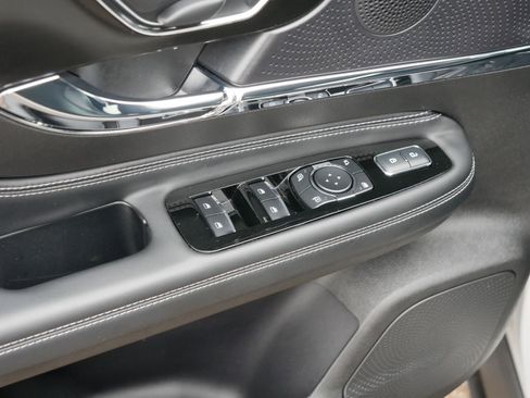 Used 2024 Lincoln Corsair Reserve image 18