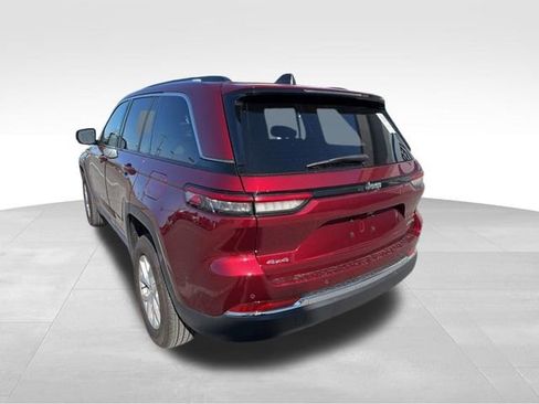 Used 2023 Jeep Grand Cherokee Limited image 9