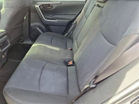 Used 2020 Toyota RAV4 LE AWD/4WD image 16