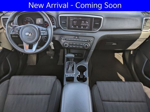 Used 2022 Kia Sportage LX image 5