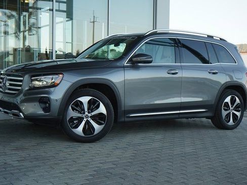 Used 2026 Mercedes-Benz GLB 250 image 4