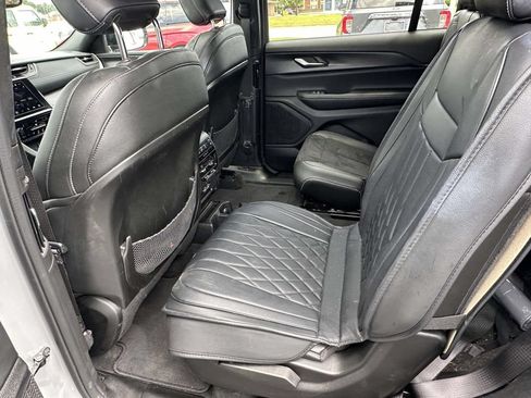 Used 2023 Jeep Grand Cherokee L Laredo AWD/4WD image 11