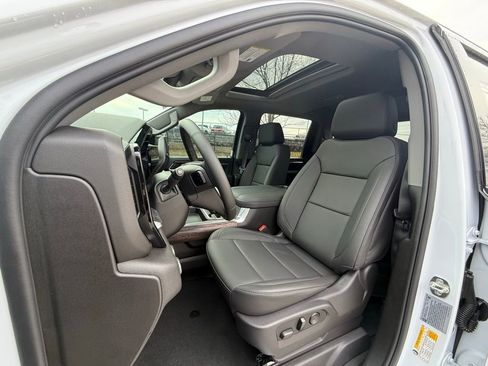 New 2026 GMC Sierra 2500 SLT image 5