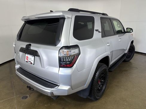 Used 2022 Toyota 4Runner TRD Off-Road Premium w/ TRD Black Wheel Package (TMS) AWD/4WD image 10