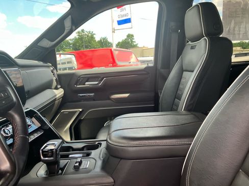 Used 2024 GMC Sierra 1500 AT4X AWD/4WD image 10