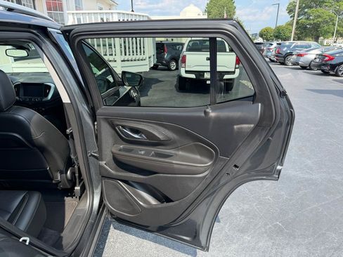Used 2020 GMC Terrain SLT AWD/4WD image 24
