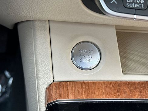 Used 2023 Audi Q5 Premium image 21