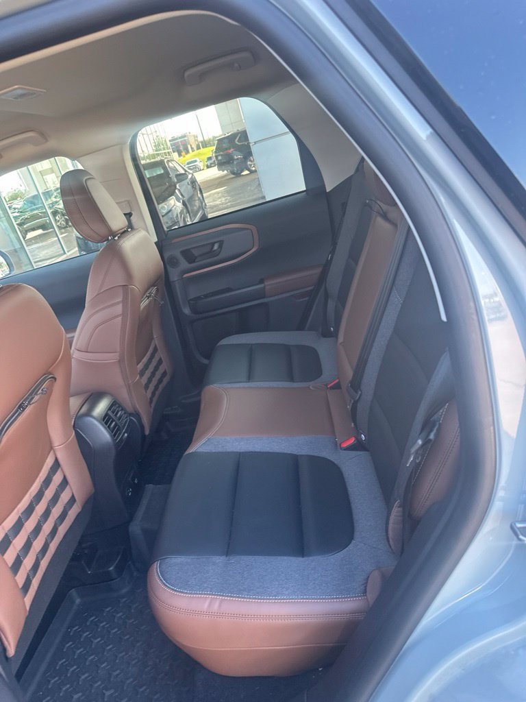 Used 2023 Ford Bronco Sport Outer Banks w/ Tech Package AWD/4WD image 4