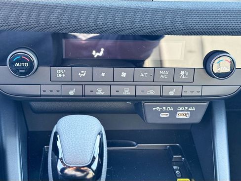 New 2026 Subaru Outback Limited AWD/4WD image 14