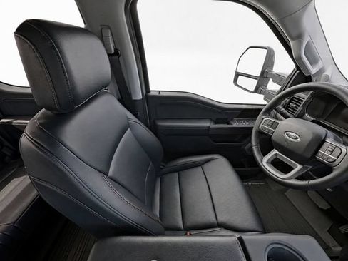 Used 2026 Ford F250 Lariat AWD/4WD image 13
