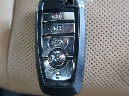 Used 2020 Lincoln Corsair Reserve AWD/4WD image 46