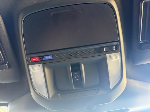 Used 2025 Subaru Forester Touring w/ Popular Package - Touring image 24