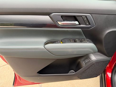 New 2026 GMC Terrain AT4 w/ LPO, Floor Liner Package AWD/4WD image 9