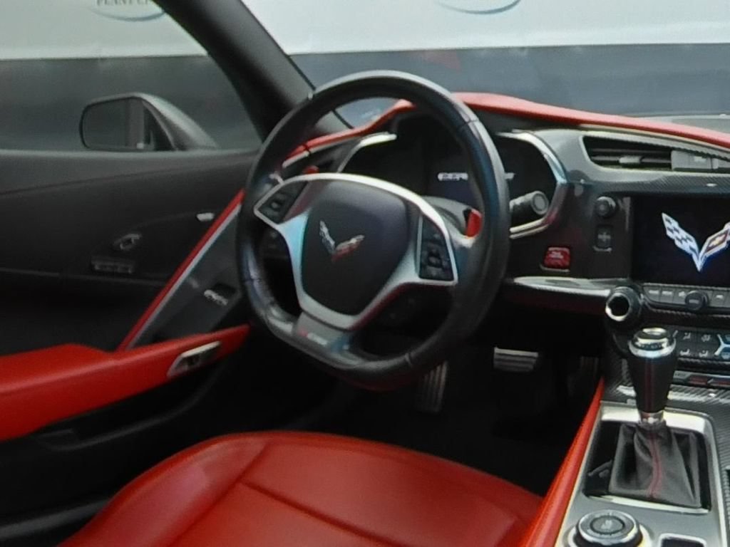 Used 2019 Chevrolet Corvette Z06 RWD image 16