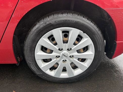 Used 2017 Nissan Sentra SV image 9