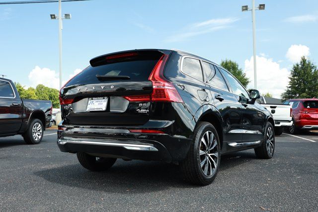 Used 2023 Volvo XC60 B5 Plus FWD image 6