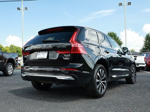 Used 2023 Volvo XC60 B5 Plus FWD image 6