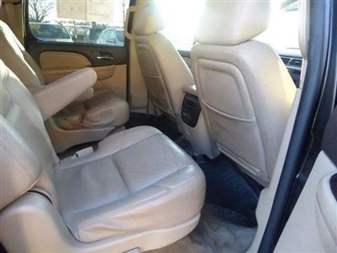 Used 2014 GMC Yukon XL Denali image 19