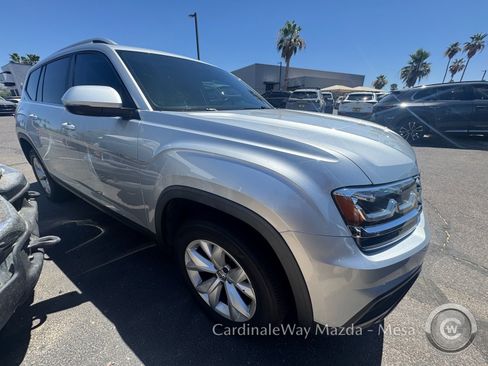 Used 2019 Volkswagen Atlas SE w/ Towing Package FWD image 3