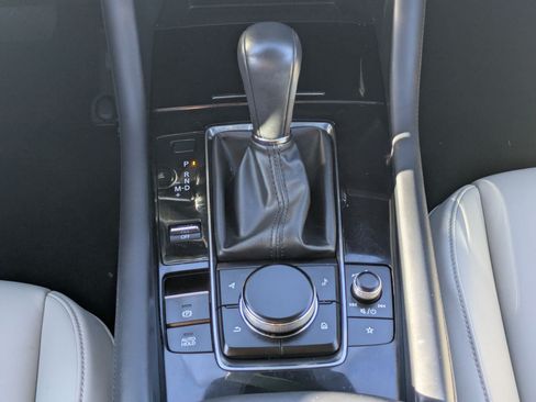 Used 2019 MAZDA MAZDA3 Sedan FWD image 26