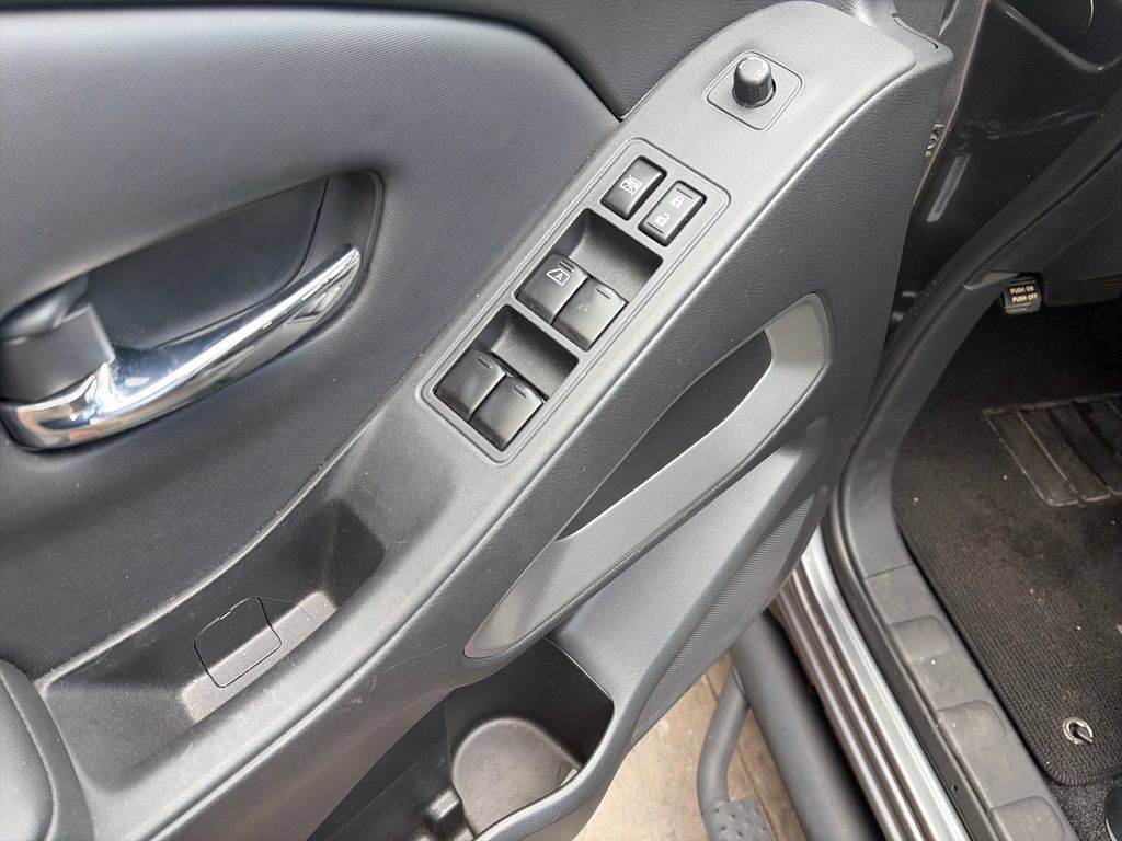 Used 2022 Nissan Frontier SV RWD image 25