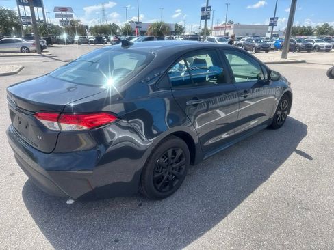Used 2023 Toyota Corolla LE FWD image 5