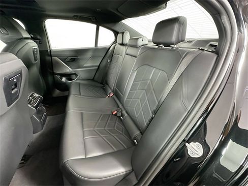 Used 2025 BMW 530i xDrive 530i xDrive w/ Premium Package image 27