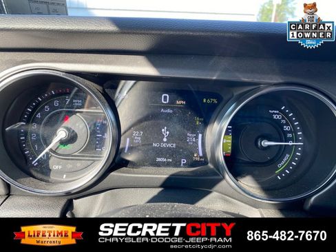 Used 2023 Jeep Wrangler Unlimited Rubicon 4xe w/ Cold Weather Group AWD/4WD image 19
