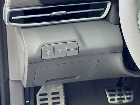 New 2026 Hyundai Elantra Sport FWD image 13