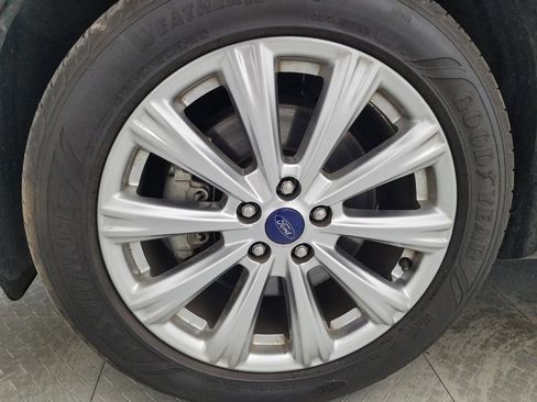 Used 2018 Ford Escape Titanium w/ Ford Safe & Smart Package image 31