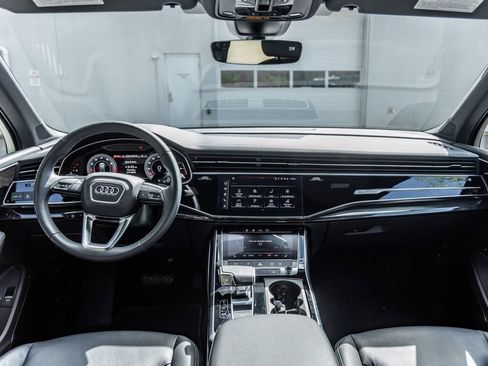 Used 2025 Audi Q7 3.0T Premium Plus AWD/4WD image 28