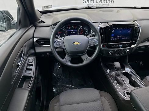 Used 2023 Chevrolet Traverse LT image 22
