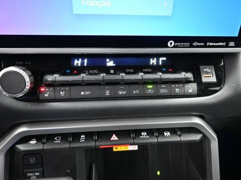 Used 2023 Toyota Tundra Platinum image 11