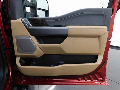 Used 2025 Ford F450 Lariat image 34