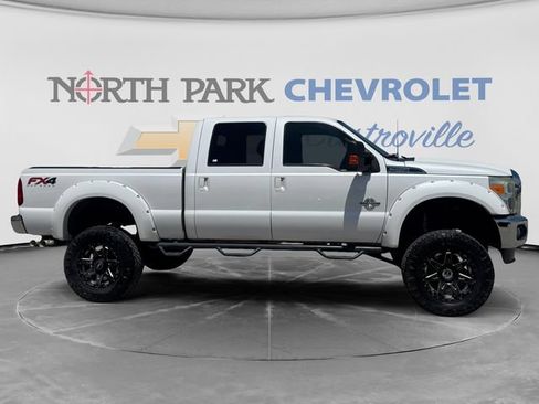 Used 2016 Ford F250 Lariat w/ Lariat Ultimate Package AWD/4WD image 2