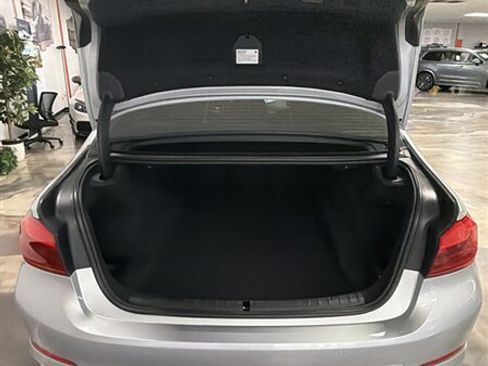 Used 2018 BMW 540i RWD image 11