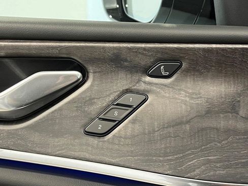 New 2025 Jeep Grand Cherokee Overland w/ Adv Protech Group III image 27