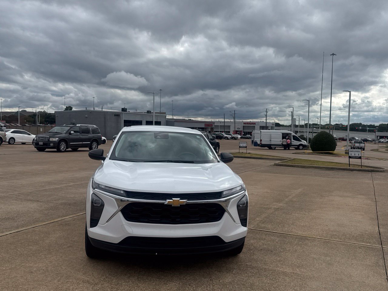 Used 2025 Chevrolet Trax LS FWD image 5