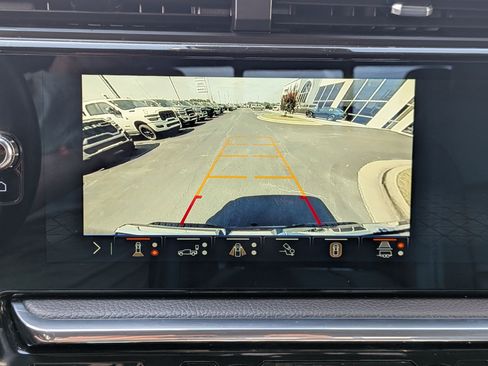 Used 2024 GMC Sierra 1500 Denali w/ Technology Package AWD/4WD image 14