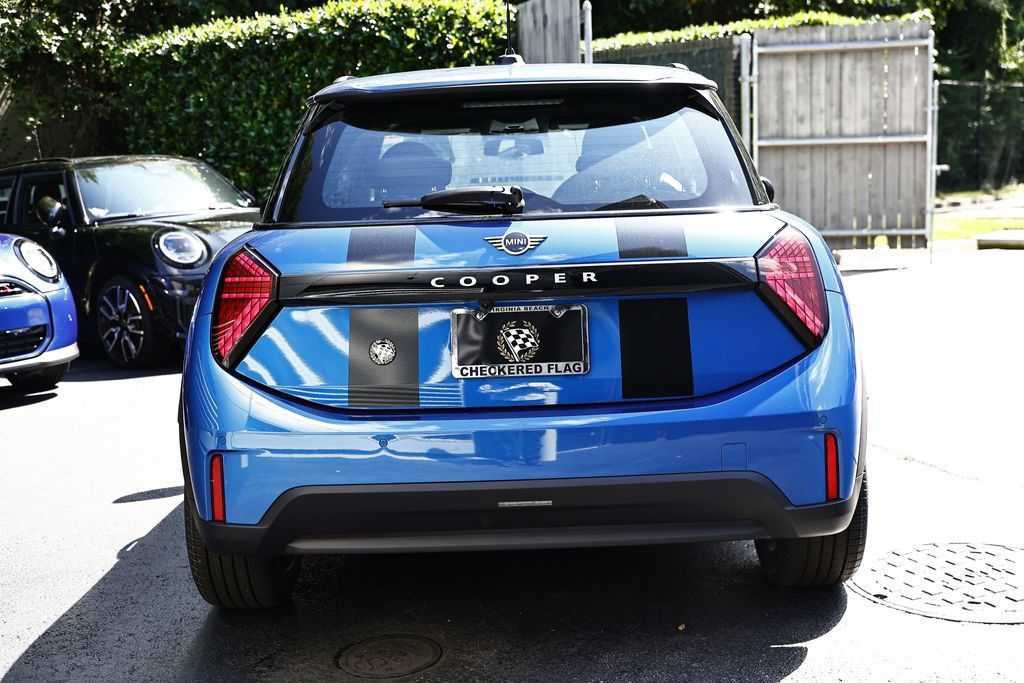 New 2026 MINI Cooper 2-Door Hardtop FWD image 10