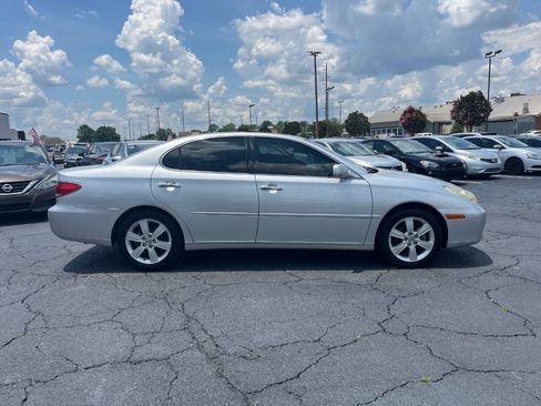 Used 2005 Lexus ES 330 w/ DVD Navigation System Pkg FWD image 5