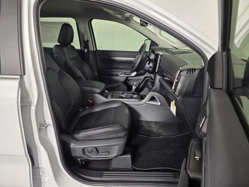 Used 2025 Ford Ranger Lariat w/ Chrome Accent Package AWD/4WD image 24