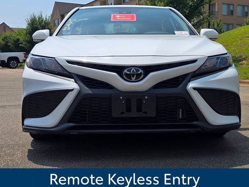 Used 2023 Toyota Camry SE FWD image 5